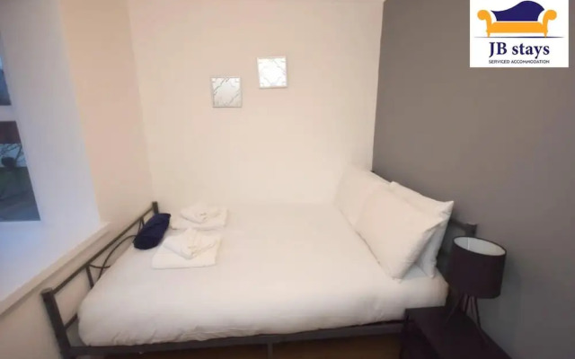 5 Bed House Leisure/business Free Parking