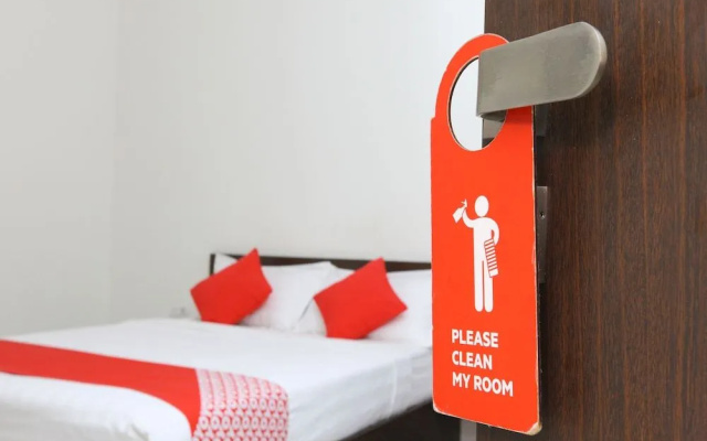 OYO 15601 Bhimas Residency