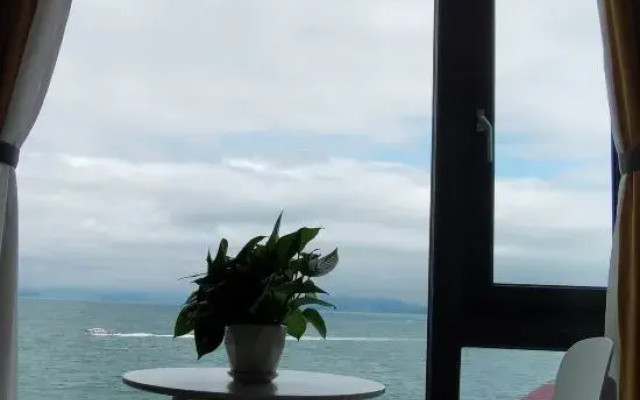 Yujia Seaview Apartment