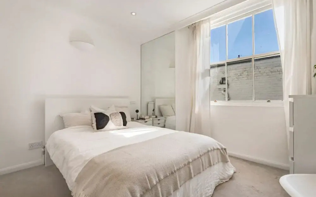 2-bed Knightsbridge Home