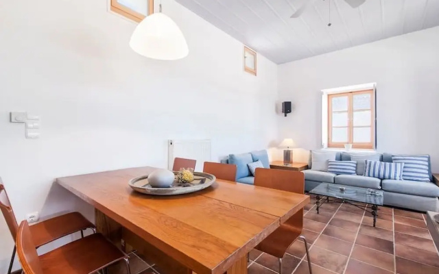Gorgeous 6bdr SeaFront Villa