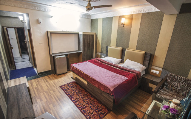 WOWSTAYZ Hotel Sahiwa