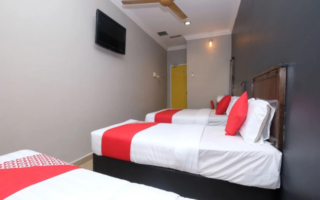 Nice Stay Hotel by OYO Rooms