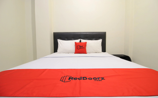 RedDoorz Plus near Universitas Negeri Yogyakarta