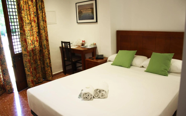 Hotel Riad Arruzafa