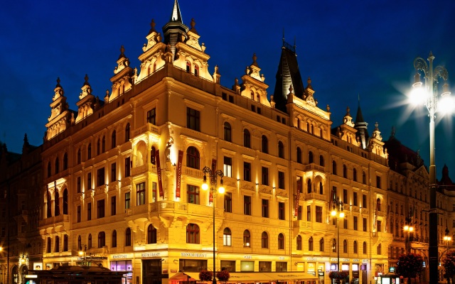 Hotel Kings Court вид на фасад