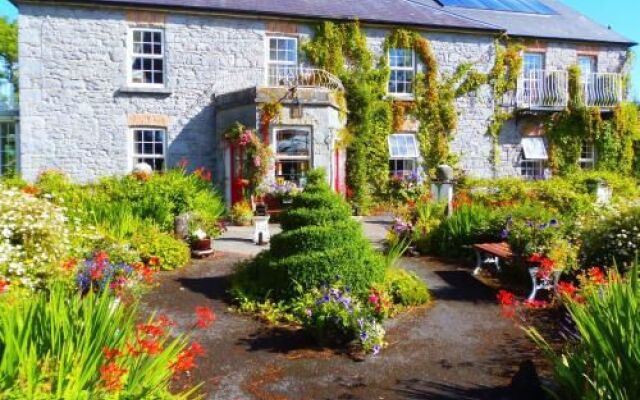 Caheroyan House and Farm