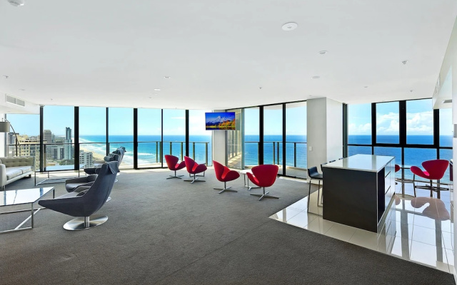 Private 2 Bedroom Ocean View Apartment in Rhapsody