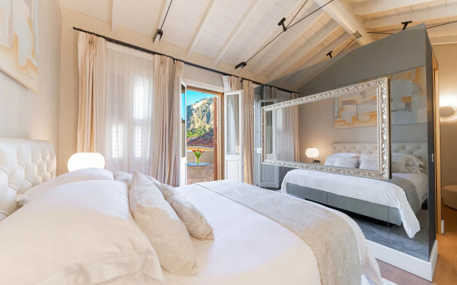 Castellano Hotel & Suites