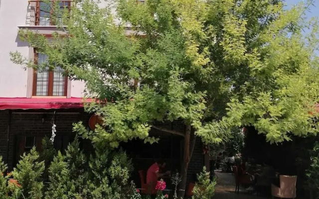 Papatya Hotel