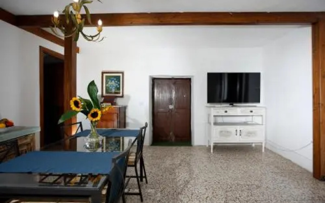 Candelaria's Mountain House (Pool & Sea Views)