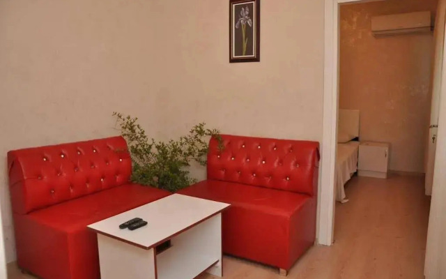 Enmek Apartments