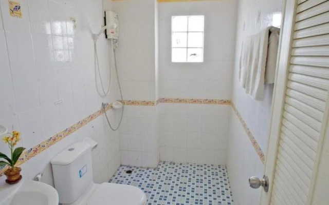 Raya Guest House