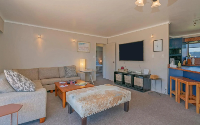 Bach on Boulevard - Pauanui Holiday Home