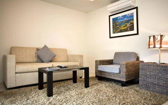 Sea Spray Suites
