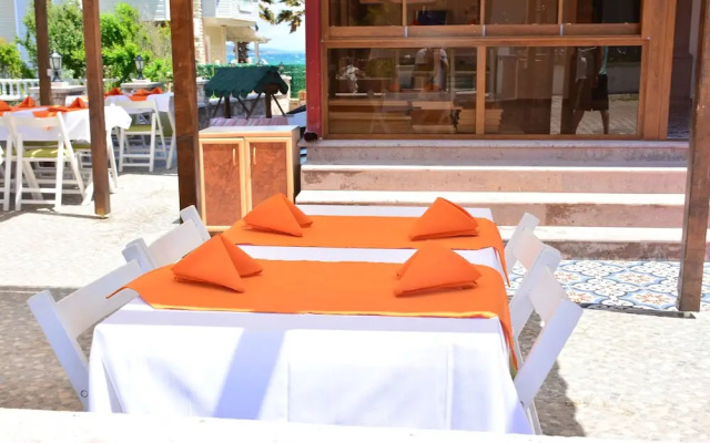 Cunda Flamingo Otel