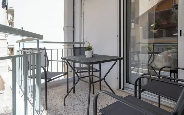 Spacious Luxury Apartment | Near Piraeus Port
