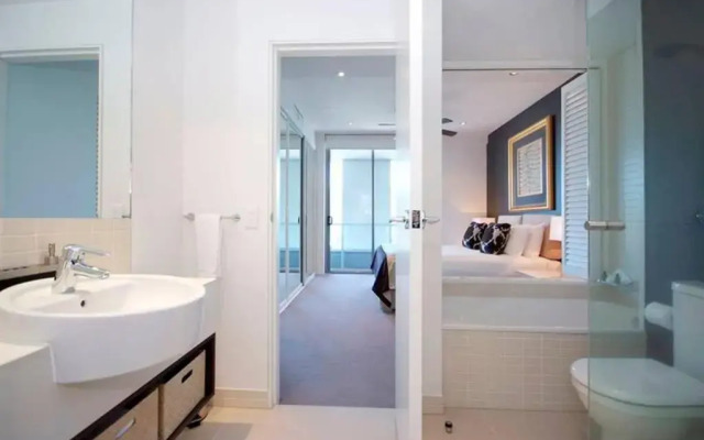 301 Harbour View