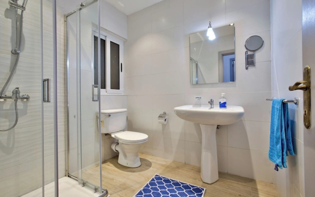Central Sunny Apartment + Views of Valletta City