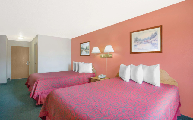 Days Inn by Wyndham Custer