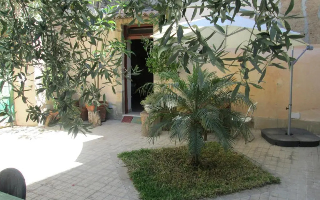 House with Garden