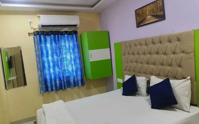 Hotel S L B Grand