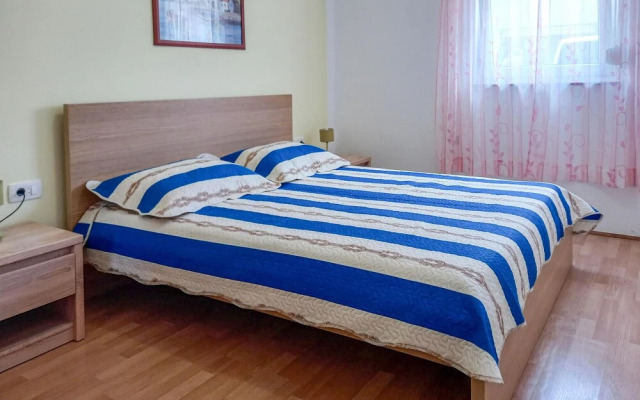 Beautiful Apartment in Vir With Wifi and 2 Bedrooms