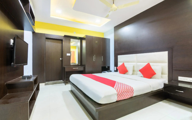Capital O 15965 Hotel Nandi Gateway