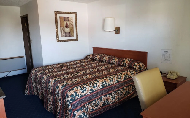 Oasis Inn & Suites