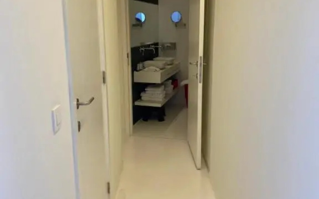 Luxury Center Apartment