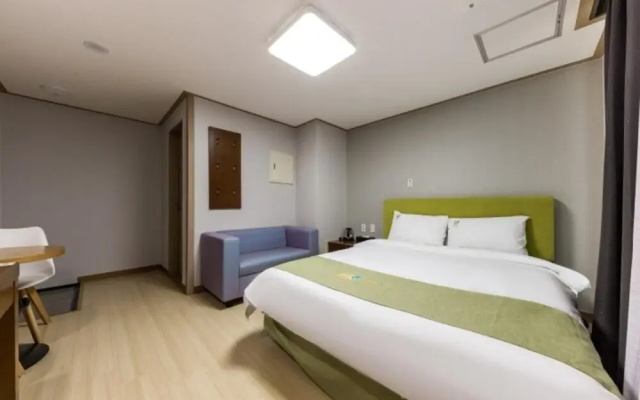 Boryeong (Daecheon) Mud Beach Hotel