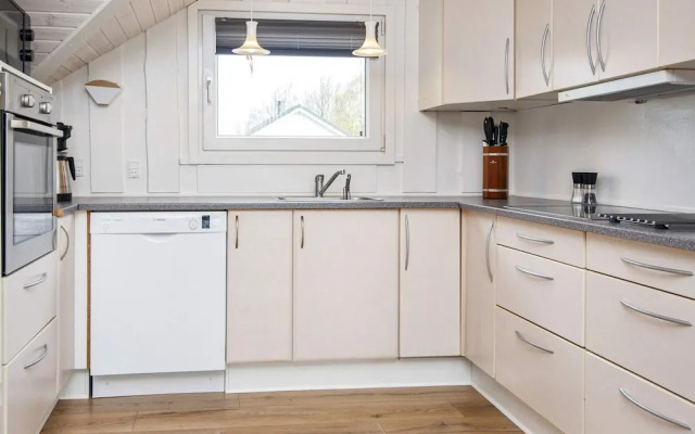 6 Person Holiday Home in Hemmet