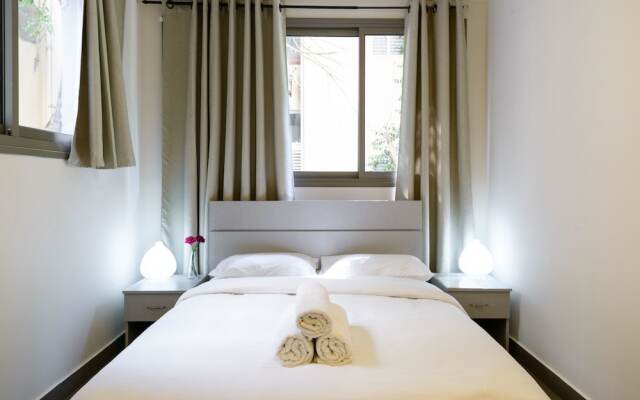 Отель Dizengoff Inn Тель-Авив вид на фасад