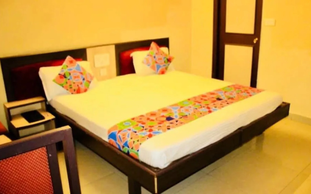 Hotel Rajlaxmi Palace