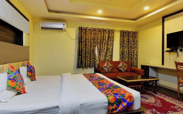 Fabhotel Tip Top