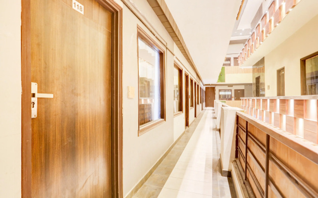 Townhouse by OYO Haibowal Chowk Near DMC