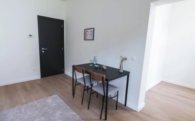 Relaxing 5BR Apartment Close to Downtown