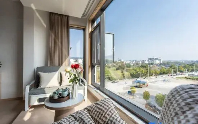 Inkstone Embraces the Pearl Homestay