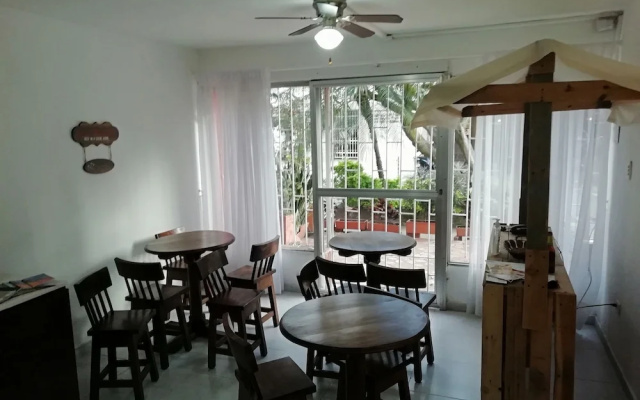Bed & Breakfast Local Home
