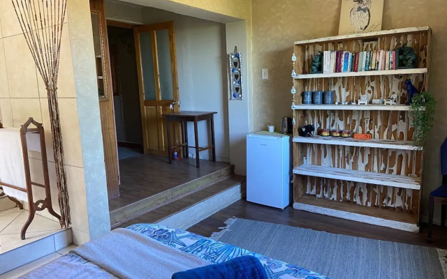 Room-living In Camps Bay Blue