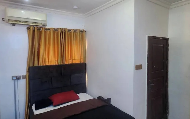 Luxurious 3-bedroom Apartment in Lagos With Pool Access
