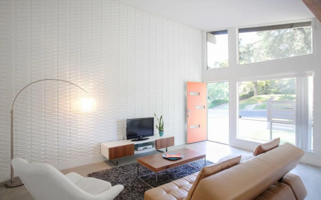 Travis Heights Modern IV