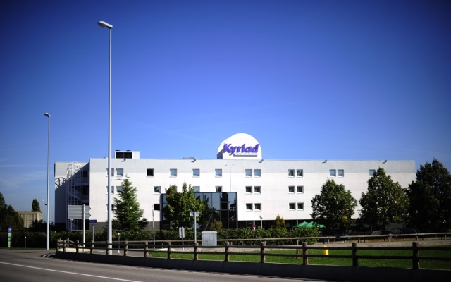 Comfort Hotel Aeroport Lyon St Exupery спортивное сооружение