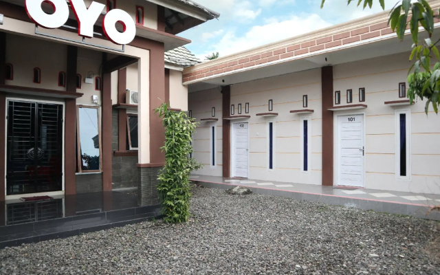 OYO 2202 Delima Guest House Syariah