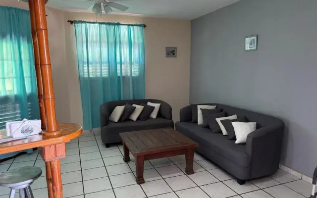 Cozy Apartment 2 Minutes to the Beach, Rooftop