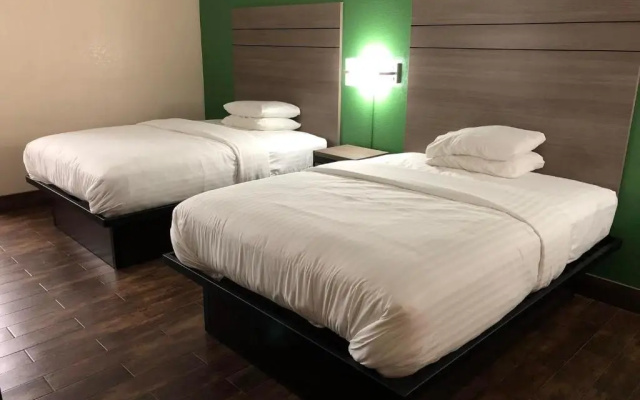 Travelers Inn & Suites