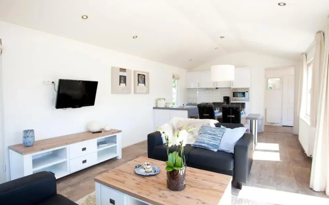 Nice Chalet Near the Golf Course in a Holiday Park