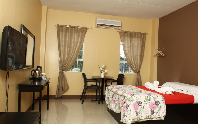 Hotel Camila 2