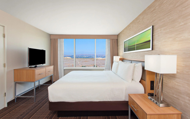 Holiday Inn Diamond Bar - Pomona by IHG