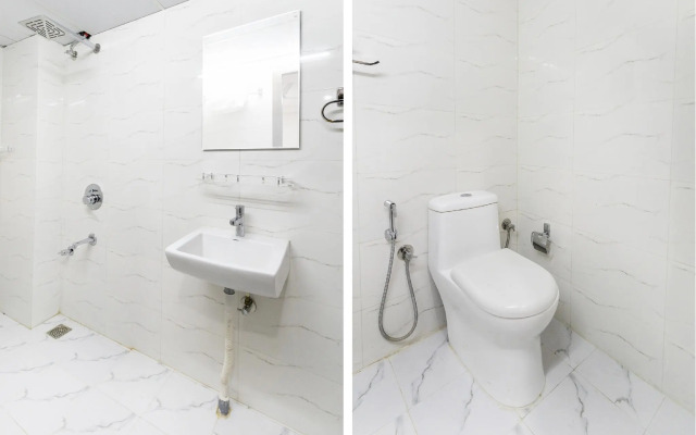 OYO 71184 Lavish Suites